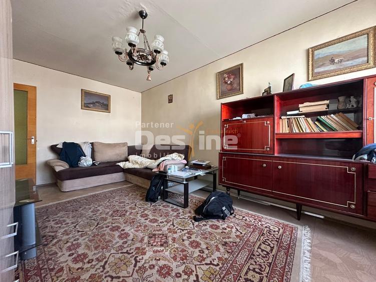 Apartament 3 camere decomandat - 2 bai - etaj 7/8 in zona Vitan - 2