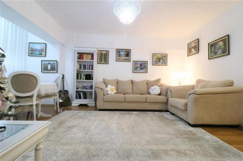 Apartament 3 camere, 2 bai,  Centru Casa de pensii - 1