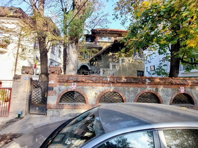Vila de vânzare – Aviatorilor  ||  Gheorghe Brătianu – Teren generos. Vila de vânzare – Aviatorilor  ||  Gheorghe Brătianu – Teren generos.