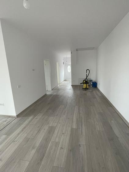 Două jumătăți de duplex, Bucovat - 5