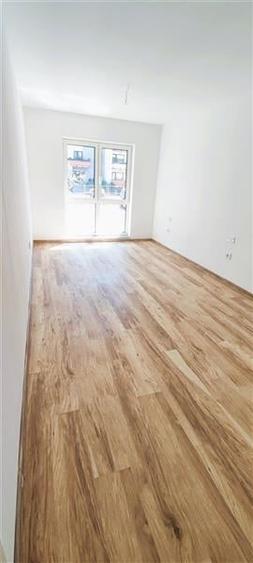 Apartament NOU 2024, 3 camere, loc de parcare si boxa. Zona Tractorul,Coresi - 9