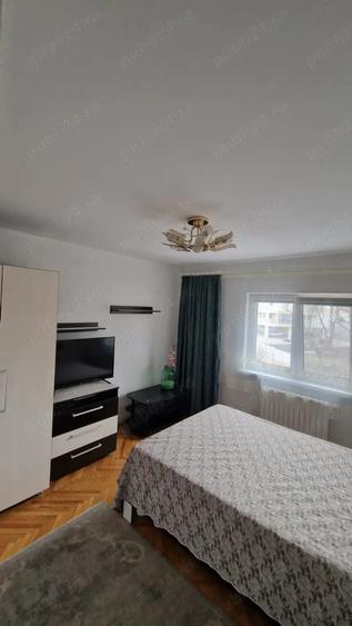 Proprietar, inchiriez apartament deosebit cu 2 camere, zona foarte buna - 9