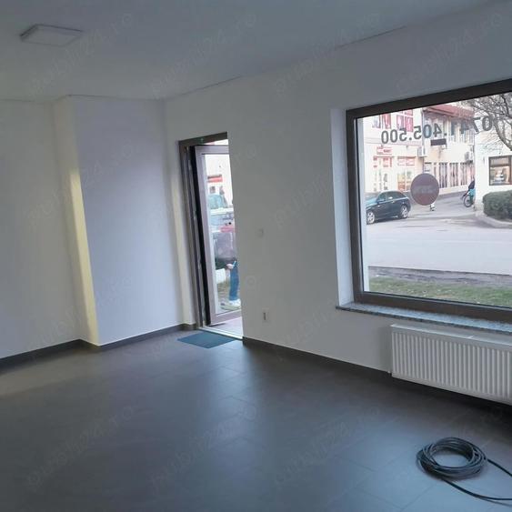 Dau in chirie spatiu comercial - 1