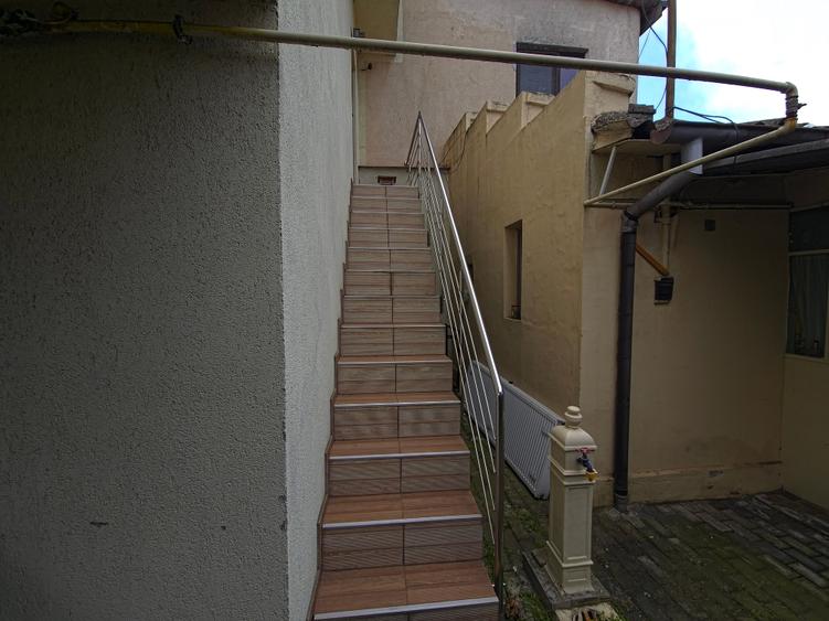 Casă individuală renovabila si spațiu comercial P+1  Zona Coiciu - 10