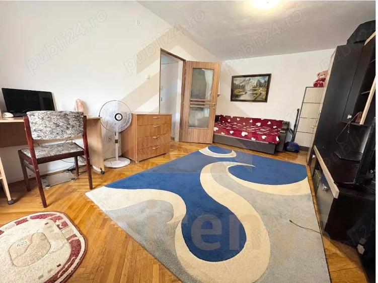 De vanzare Apartament 2 camere decomandat sau schimb cu garsoniera plus diferen?a - 4