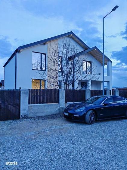 Casa cu 5 camere 3 bai 185 mp utili - 2