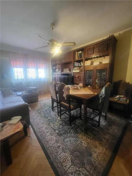 Apartament 3 Camere, Decomandat, zona Piata Moldovei - 4