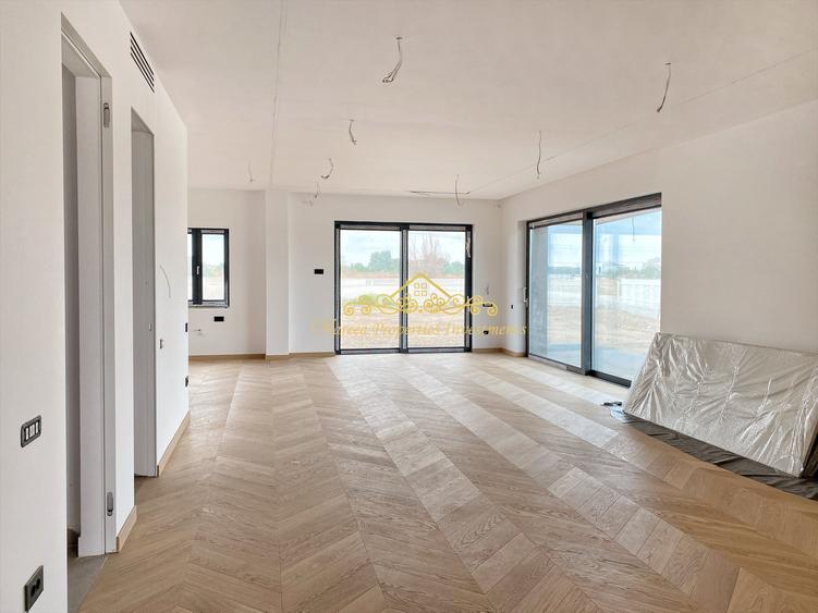 Casă individuală cu 5 camere cu Teren 560 Mp în Corbeanca