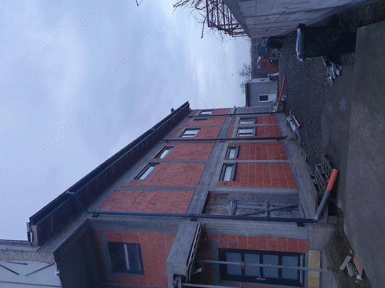 Casă cu Teren 300 Mp în Agigea