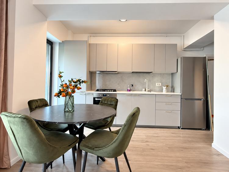 Apartament cu 2 camere decomandat în Lipovei