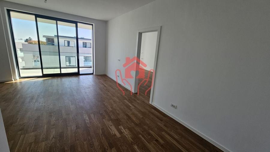 Apartament cu 3 camere decomandat în Băneasa