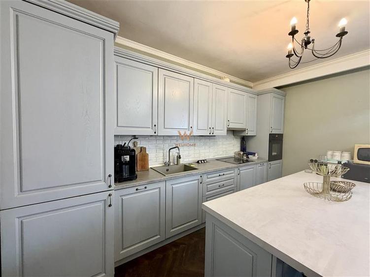 Duplex cu 4 camere cu Teren 200 Mp în Central