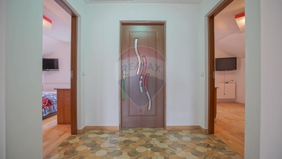 Casă individuală cu 5 camere cu Teren 512 Mp în Sânpetru