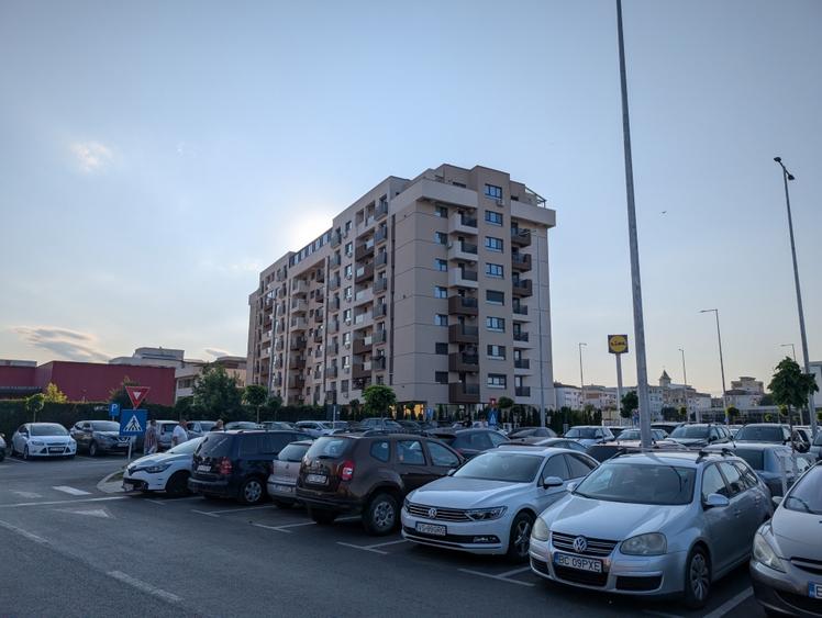 Apartament cu 3 camere decomandat în Ștefan cel Mare