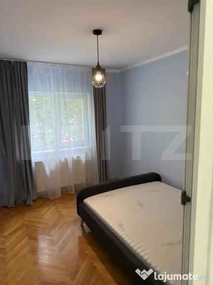 Apartament cu 4 camere decomandat în Zorilor