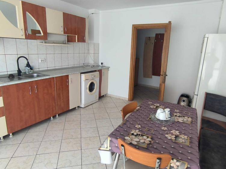 Apartament cu 2 camere decomandat în Buzaului