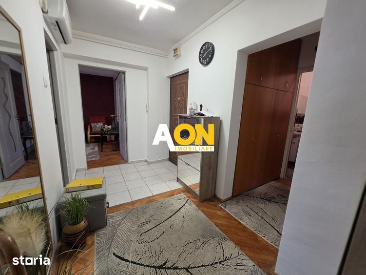 Apartament cu 3 camere decomandat în Cetate