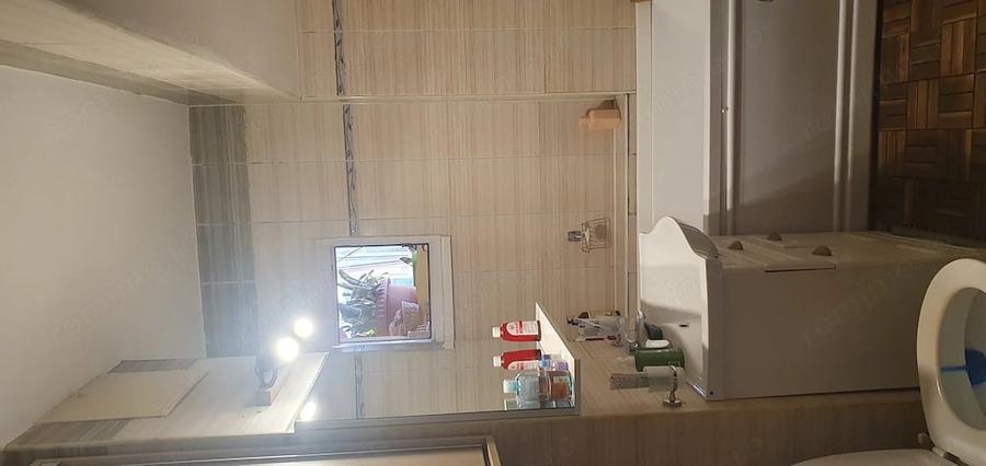 Apartament cu 3 camere decomandat în Faleză