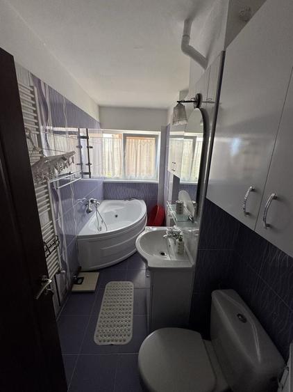 Apartament cu 2 camere semidecomandat în Craiovița Nouă