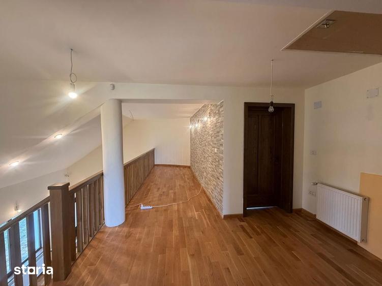 Casă cu 5 camere cu Canalizare în Moșnița Nouă