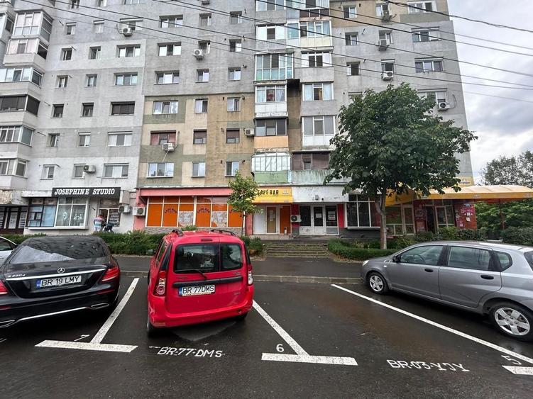Spațiu comercial, de 71.029998779297 mp, în Viziru 3