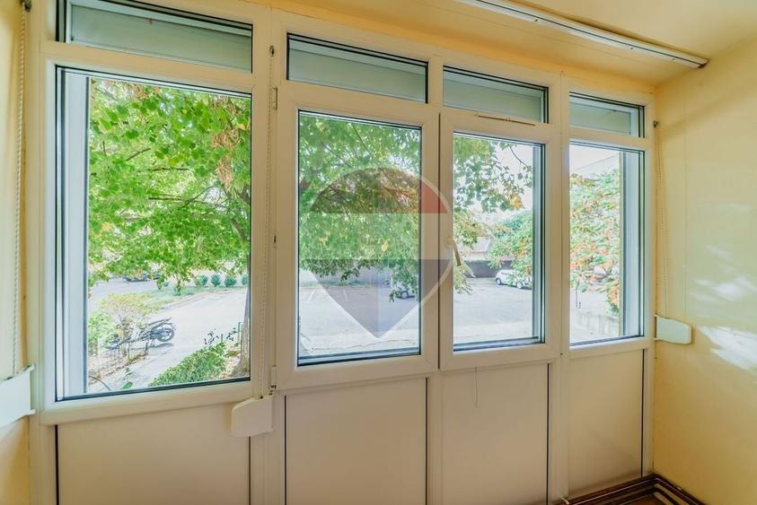 Apartament cu 2 camere semidecomandat, mobilat în Aurel Vlaicu