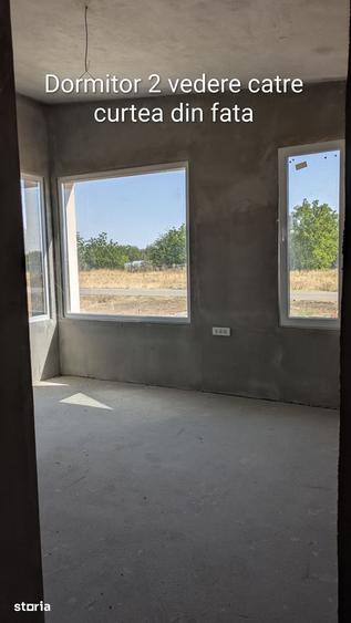 Casă cu 4 camere cu Teren 670 Mp în Vladimirescu
