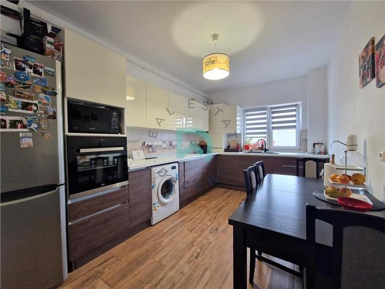 Apartament cu 2 camere decomandat, mobilat în Tractorul