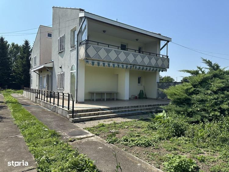 Casă cu 4 camere în Puchenii Mari