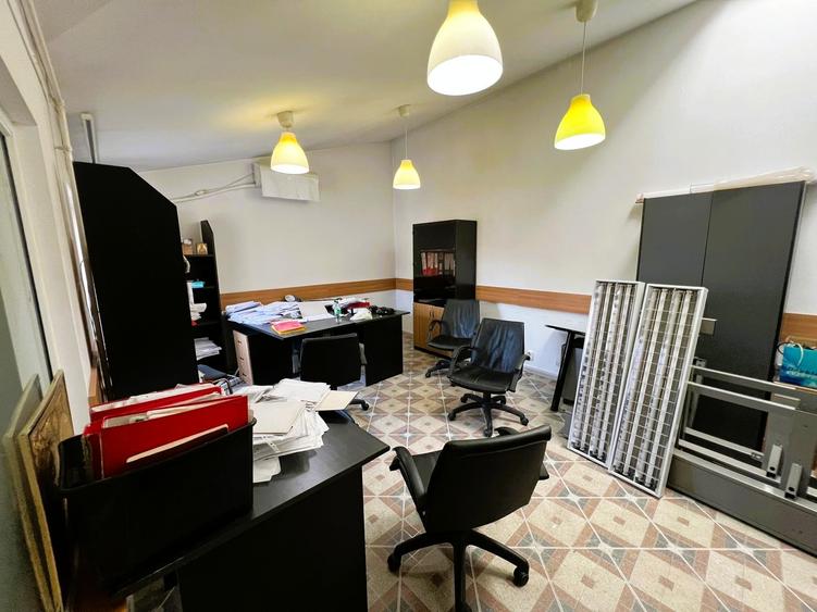 Casa cu potential fantastic amplasata excelent in zona Stefan cel Mare - 4