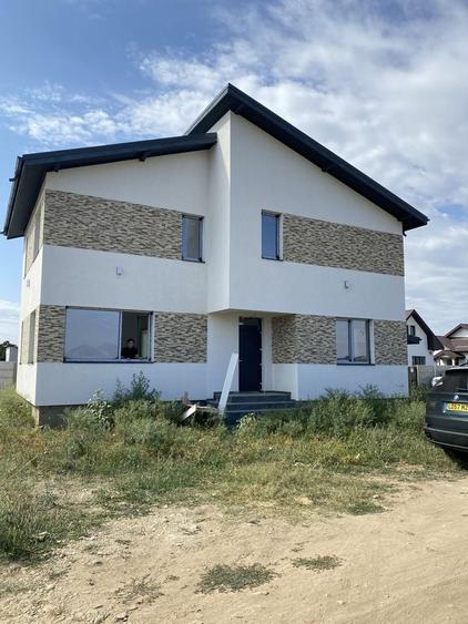 De vanzare vila parter + etaj - 3