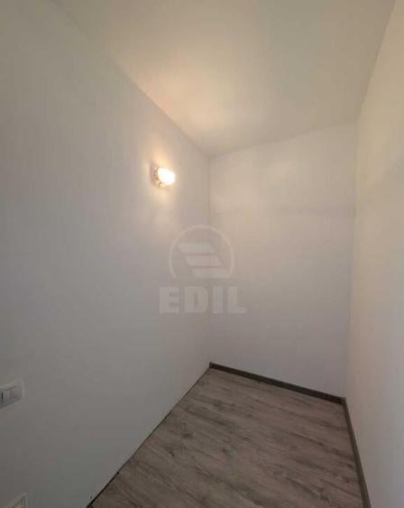 Apartament cu 3 camere, zona Terra - 4