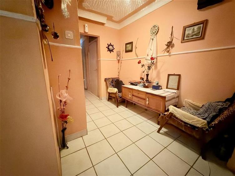 Apartament 3 camere  de vanzare  Pacurari - 6