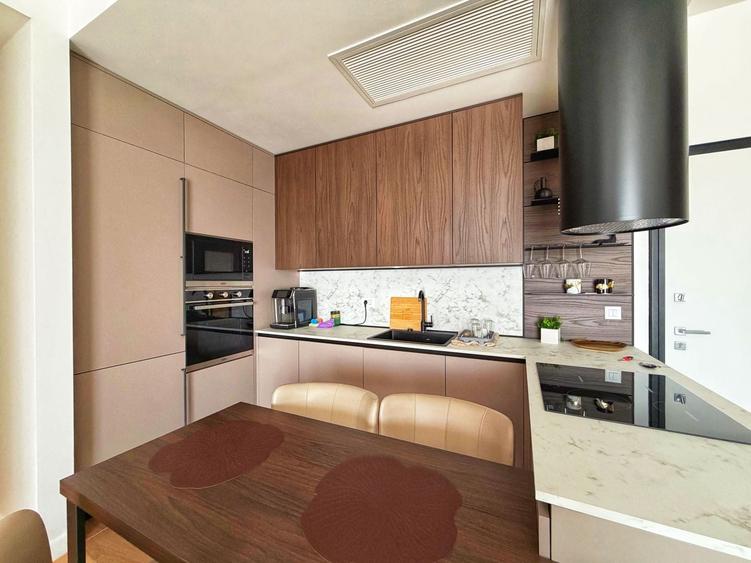 Apartament cu 3 camere semidecomandat, mobilat în Floreasca