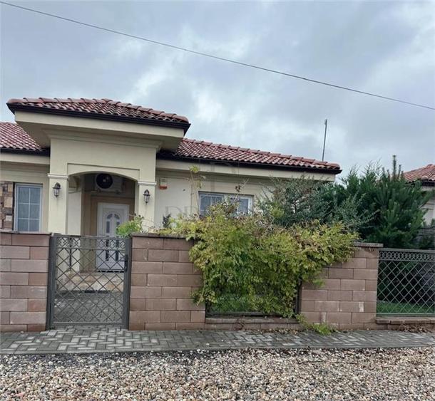 Duplex mobilat - curte amenajata - toate utilitatile - 1