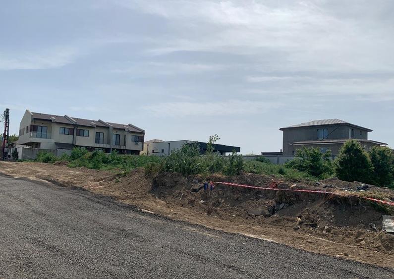 Teren Palazu zona Malul Inalt - 1