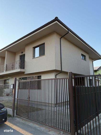 Casă cu 4 camere în Florești