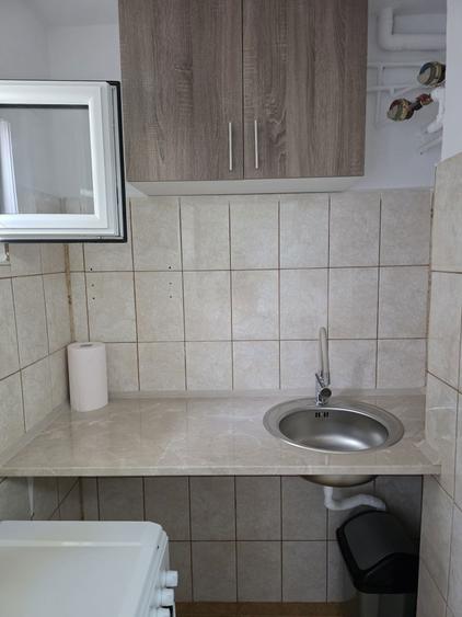 Ofer spre inchiriere garsoniera confort 3 - 7