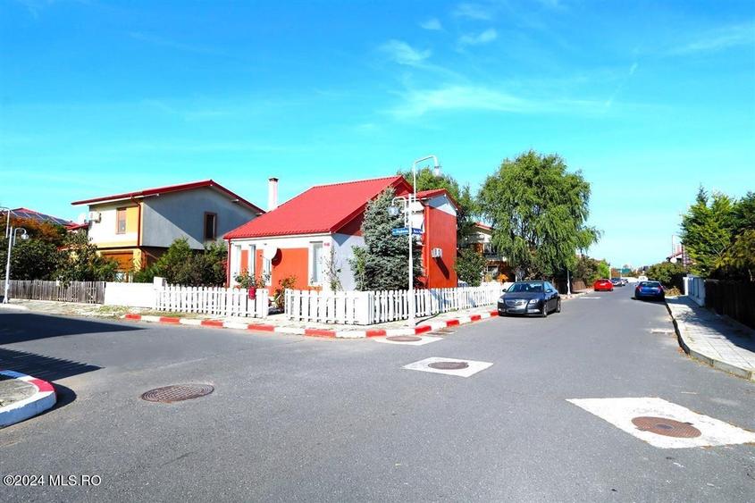 Cumpana - Del Sole, Str. Padova 4, vila P+M, teren pe colt de 397 mp! - 33