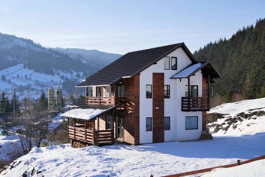 Pensiune de vanzare in Pojorata - Bucovina - 1