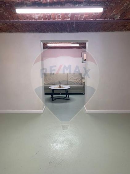 Spatiu comercial de inchiriat 40 mp, in zona Decebal - 17