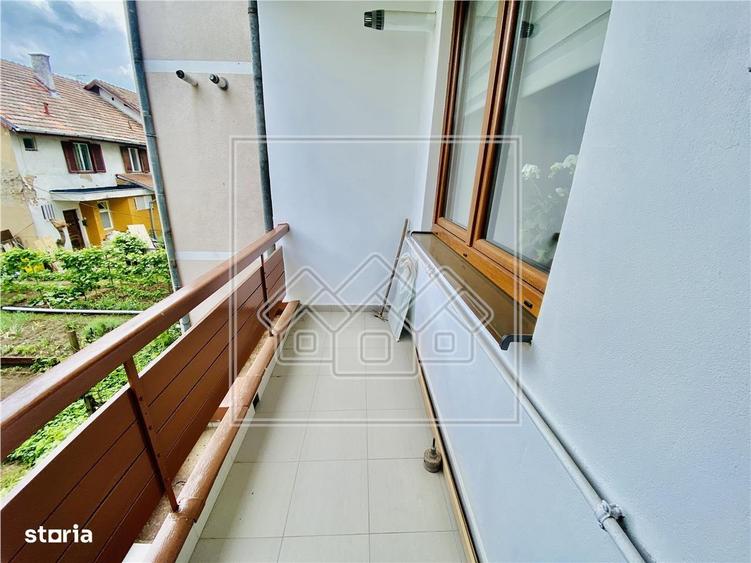 Ap cu 2 camere, gradina si pod situat in Vasile Aaron - 9