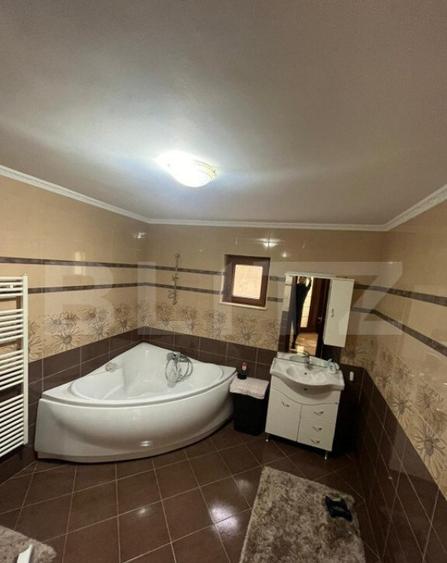 Casa 250mp, deosebita in zona Lazuri - 6