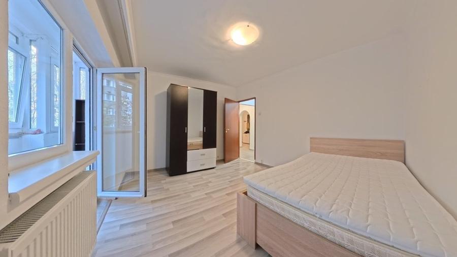 Apartament 3 Camere, B.ul Unirii, Persoana Fizica sau Juridica, Partial Mobilat - 7