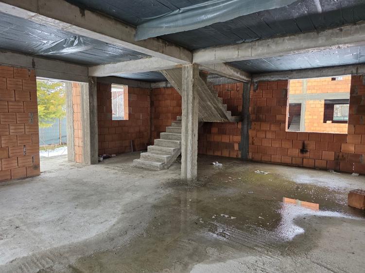 Comuna Pantelimon pe strada Campului intersectie cu Al. Selimbar - 4