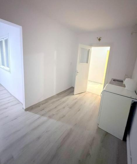 Apartament cu 2 camere decomandat în Est
