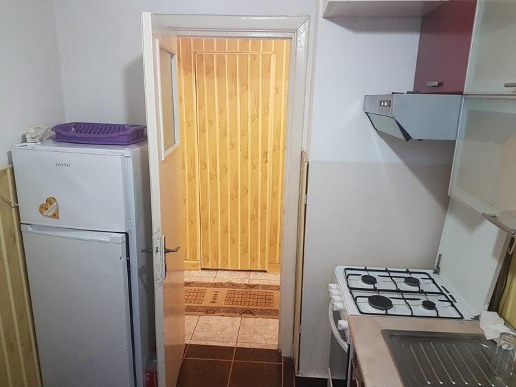 Apartament doua camere, etaj 3, mobilat si utilat, CT, langa biserica Precista - 7