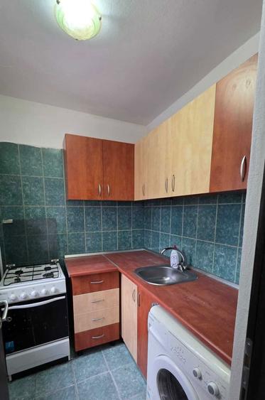 Apartament 2 camere de inchiriat etaj 2/4, craiovita noua - 3