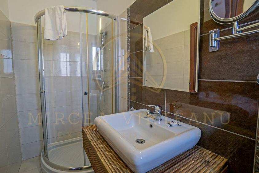 Hotel 3 Stele de Vânzare la  Delfinariu, aproape de Mamaia - 14