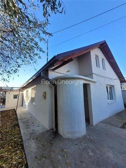 Oferta Unica - Casa La Alb si Teren de 300 mp, proprietate - Navodari, 85000 eur